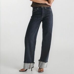 Cuffed Wide-Leg Jeans – Modern Relaxed Denim | NOIR21